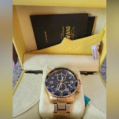 Like New Need Only Battery. Mens Gold, Accessories Watches, Mens Accessories, Like New, Man Shop, Gold, Color