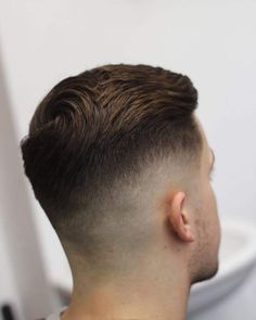 Undercut Buzz Cut Designs, Fade Haircut Women, Mid Fade Haircut, Fade Haircuts For Men, Popular Mens Haircuts, Fade Haircut Styles, Best Fade Haircuts, Hair Myth, Classic Haircut