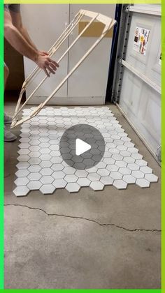 Retile Shower Diy Wall Tiles, Diy Tiling, Tile Shower Floor, Shower Floor Tile Ideas, Diy Tile Shower, Easy Tile, Molding Ceiling, Shower Floor Tile, Construction Diy