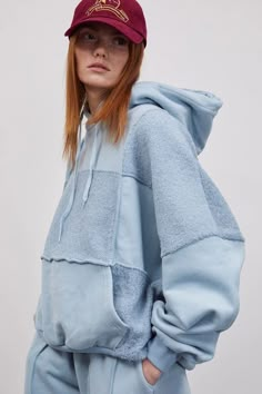 Looks Street Style, Sleep Wear, Mode Inspo, 가을 패션, Sport Fashion, Diy Clothes, Hooded Sweatshirt, Baby Blue, Latest Fashion Trends