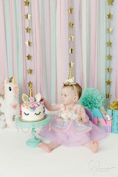 Unicorn 1st Birthday Party Ideas, Baby Girl Birthday Party Ideas, Baby Girl First Birthday Theme, Unicorn First Birthday Party, Unicorn Theme Cake, Unicorn First Birthday