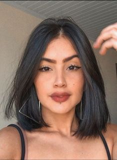 Above Shoulder Length Hair, Sleek Short Hair, Shoulder Haircut, Straight Black Hair, Bob Hairstyles For Thick, Short Brown Hair, Asian Short Hair, Short Straight Hair