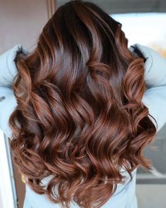 35 Reddish Brown Hair Colors You'll Fall In Love With Auburn Highlights, Rich Brunette, Hair Color Caramel, Birthday Hair