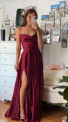 Red Silk Prom Dress, Red Dress Wedding Guest, Red Dress Wedding, Maroon Prom Dress, Long Dress Formal, Sneakers Aesthetic, Prom Dress With Split, Prom Dress Elegant, Red Prom Dress Long