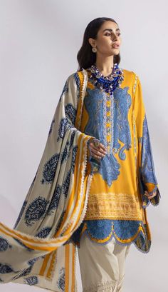 Bollywood Makeup, Sana Safinaz, Casual Suit, Uk Fashion, Printed Sleeves, Free Giveaway, Beautiful Design, Kimono Top, Cover Up