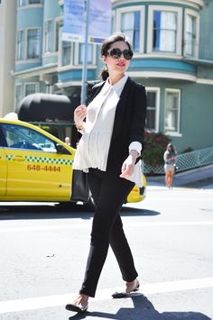 Yummy Mummies, 9to5chic Outfits, Pregnant Fashion, Pregnant Style, Bump Ahead, Valentino Flats