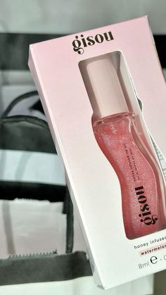 Sephora Skin Care, Gloss Labial, Makeup Items, Cute Makeup, Just Girl Things, Lip Oil, Lip Care, Makeup Skin Care, Makeup Inspo