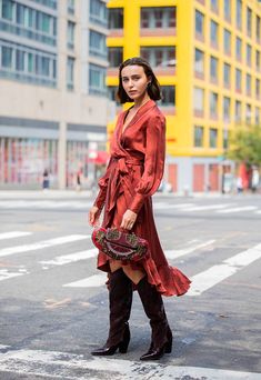 What to Wear (and Not Wear) With Cowboy Boots | Who What Wear Prarie Dresses, Best Cowboy Boots, Red Cowboy Boots, First Date Outfits, Winter Mode, Outfit Formulas