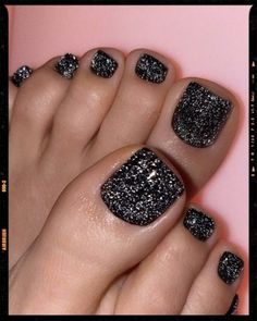 Best Pedicure Ideas for 2022!! Pedicure White Toenails, Black Glitter Pedicure, Pedicure White, Toe Nails Designs, Glitter Pedicure, Sparkly Toe Nails, Glitter Toe Nails, Black Toe Nails, Camo Nails