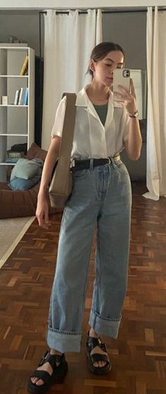 Music Style Fashion, Zen Days Street Style, Normal College Outfits, Bohemian Formal Outfit, 90s Spring Aesthetic, Graduate School Outfits Casual, Indie Corporate Outfit, Girly Outfits Aesthetic Summer, Outfits For Creatives