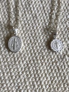 A beautiful Mexican silver .925 chain and St. Benedict medal. Please specify round or oval.    Exported By ExportYourStore :) Teeth Caps, St Benedict Medal, Benedict Medal, St Benedict, Saint Benedict, Silver 925, Charm Necklace, Necklace Etsy, Beauty Book