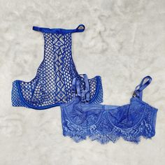 Preowned Brand: Victoria's Secret Department: Women's Color: Blue Us Size: 32c Type: Bralette Style: Lace Light Weight Blue Party Bra With Underwire, Victoria's Secret Stretch Blue Bra, Victoria's Secret Blue Underwire Bra, Victoria's Secret Blue Summer Bra, Victoria Secret Bras, Black Sports Bra, Bras And Panties, Green Lace, Black Lingerie