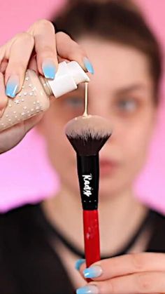 Begginers Makeup, Natural Makeup Tips, Natural Eyeshadow, Best Makeup Tips, Life Hacks Beauty, Makeup Tips For Beginners, Models Makeup, Makeup Makeover, Diy Beauty Hacks