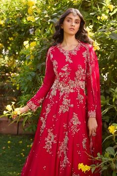 Red chiffon anarkali with floral, zardozi, beads embroidery. Paired with an embroidered border cape. - Aza Fashions Chiffon Anarkali, Dolly J, Cape Women, Cape For Women, Red Kurta, Beads Embroidery, Women Kurta, Red Chiffon, Embroidered Border