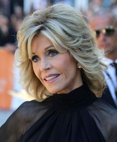 Jane Fonda Hairstyles, Feathered Hair Cut, Layered Haircuts For Medium Hair, Haircuts For Medium Hair, Hair Color And Cut, Jane Fonda, Short Hair Haircuts