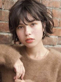 French Bob With Layers And Bangs, Bob Short Wavy Hair, Very Short Bobs For Thick Hair, Short Choppy Styles For Fine Hair, Short Bob Layers Bangs, "bixie" Haircut 2022 Wavy, Very Short Hair With Fringe, Grunge Hair Round Face, Short Choppy French Bob