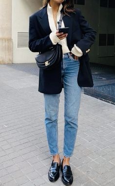 Socks Showing With Jeans Outfit, Women Fall Work Outfits 2023, Classic Loafers Women Outfit, Fashionable Office Wear, Timeless Fashion Women, Blazer Street Style 2023, Blue Blazer Outfits For Women Work, Birkin Mom Outfit, Nancy Meyers Aesthetic Fashion