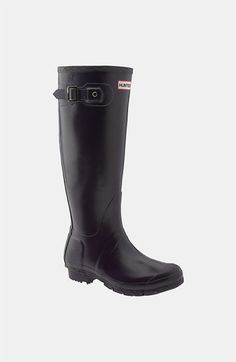 Hunter 'Original Tall' Rain Boot (Women) available at #Nordstrom Winter Hunter, College Wishlist, Tall Socks, Rain Boots Women, Hunter Rain Boots, Short Boot, Rubber Boot, Girlie Style, Dee Dee