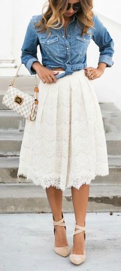 Chambray + lace. Cute outfit idea, although I'd probably opt for flats. Cooler Look, White Skirt, Maxi Skirts, Mode Inspiration, Outfit Casual, Spring Summer Outfits, Street Styles, Primavera Estate, Skirt Outfits