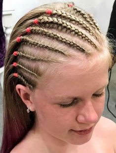 Braid Hairstyles For White Women, Braided Hairstyles White, Hairstyles For White Women, 90s Braided Hairstyles, Head Braids, Cute Braid Hairstyles, Cute Cornrows, Head Braid