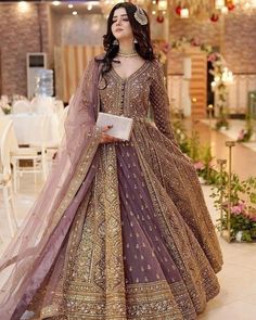 dress Aesthetic Bride, Latest Bridal Lehenga Designs, Party Wear Gowns, Bridal Lehenga Designs, Shadi Dresses, Latest Bridal Dresses, Bride Photoshoot, Gaun Fashion, Pakistani Fancy Dresses