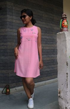 Shift dress for women/Pink linen dress/sleeveless linen dress/ linen shift tunic/ made to order/ cus Hand Embroidered Dress, Pink Linen Dress, Sleeveless Linen Dress, Linen Shift Dress, Boho Scarfs, Indian Prints, Tassel Scarf, Dress Linen, Women Pink