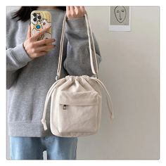 SPECIFICATIONSCN: ZhejiangBrand Name: PZKExterior: Solid BagModel Number: LE025Interior: Interior Zipper PocketShape: Casual ToteStyle: CasualPlace Of Origin: ZHE JIANG ProvincePlace Of Origin: ZHE JIANG ProvinceDecoration: noneOrigin: Mainland ChinaOccasion: VersatilePattern Type: SolidLining Material: POLYESTERMain Material: CorduroyClosure Type: stringCN: HebeiGender: WOMENHardness: SOFTsemi_Choice: yes