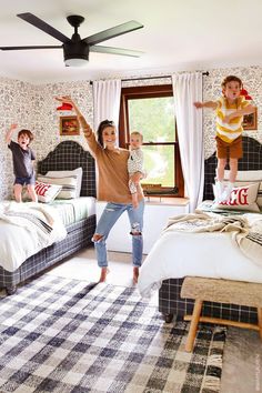 Southern charmer: Classic meets quirky in Mary Lauren Gunn’s shared boy’s bedroom. South Carolina Homes, Boy Rooms, Chic Spaces, Shared Bedroom, Shared Room, How To Install Wallpaper, Beds And Headboards