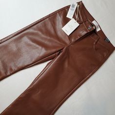 Aritzia Wilfred Womens Size 0 Nwt Melina Faux Leather Flare Pant Low Rise Cognac Condition Is "New With Tags" Please See Photos For Measurements And Garment Tags. Leather Brown Pants, Cropped Wide Leg Trousers, Flowy Wide Leg Pants, White Wide Leg Pants, Gingham Pants, Flare Pant, Dressy Pants, Black Cargo Pants, Wide Leg Cropped Pants