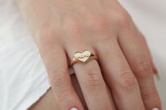 925 Silver/10k/14k/18k Heart Signet Solid Gold Ring/3D Engraved Heart Gold Ring/Handmade Heart Engraved Signet Ring/Engraved Signet Ring Personalized Signet Ring will be handmade with the name you want. I hope this elegant but stylish ring is also a great personalized Birthday Gift and Christmas Gift ---> All of our products are made of high quality 925 Sterling Silver, 10k Gold, 14k Gold and 18k Gold Item Specification --> Material: 925 Sterling Silver, 10k Solid Gold, 14k Solid Gold and 18k So Engraved Signet Ring, Gold Heart Ring, Buying Gold, Arlington Va, Jewelry Hair Accessories, Handmade Heart, Stylish Rings, Solid Gold Ring, Personalized Birthday Gifts