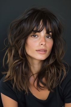 53+ Medium Length Wavy Hairstyles to Add Bounce to Your Locks Hair Inspo Color Mid Length, Medium Length Wavy Hairstyles, Wavy Mid Length Hair, Parisian Hair, Shoulder Length Wavy Hair, Wavy Layered Hair, Jack Martin, Medium Length Wavy Hair, Layered Haircuts With Bangs