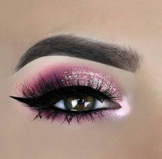 Makeup Cantik, Black Eye Makeup, Glitter Eye Makeup, Eye Makeup Designs, Colorful Eye Makeup