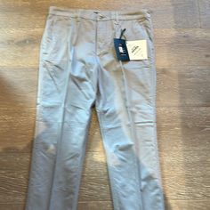 Quiksilver Mens Sky High Pant Brand New With Tags Size 36x31 Color Silver Tan Chinos, Cotton Cargo Pants, Khaki Chino Pants, Khaki Pants Men, Flat Front Pants, Mens Chinos, Beach Pants, Dark Khaki, Plaid Pants