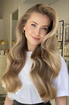 Soft Hair Color, Darker Blonde, Haircuts For Long Hair, Soft Hair, Colored Hair, Good Hair Day, Long Curly, Cool Hair Color