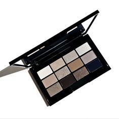 Brand New No Box Limited Edition (E104) Brown Eyeshadow Palette, Bobbi Brown Eyeshadow, Bobbi Brown Makeup, Brown Makeup, Nude Eyeshadow, Shadow Sticks, Brown Eyeshadow, Cream Eyeshadow, Eye Shadow Palette