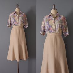 "Vintage summer short sleeve tunic blouse in soft rayon material. Featuring a pastel muted floral and swirl leaf print. Winged collar. Tag: ALFRED DUNNER Fits like medium, large (vintage Size 12): 17\" shoulders Bust up to 44\" Length 28\" Sleeves 10\" Condition: excellent!" Beige Floral Print Short Sleeve Blouse, Beige Short Sleeve Blouse With Floral Print, Vintage Beige Short Sleeve Blouse, Vintage Beige Blouse With Short Sleeves, Vintage Short Sleeve Beige Blouse, Vintage Cream Short Sleeve Blouse, Tap Shorts, Wing Collar, Tulip Skirt