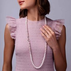 A delicate single row necklace featuring Freshwater and Akoya pearls, which gently graduate in colour from pink to white. The necklace includes delicate diamond accents adding a subtle sparkle. Pearl Size: 8.5-10.8mmMetal: 18K GoldApproximate Diamond Weight: 1.68cts Rare Pearls, Pearl And Diamond Necklace, Pearl Jewellery, Yoko London, Necklace Craft, Freshwater Pearl Necklace, Akoya Pearls, Pearl Types, Tahitian Pearls