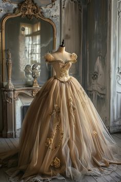 Ball Gown Historical, Versailles Ball Gown, Gold Victorian Dress, Old Ball Gowns, Debut Dress, Angel Outfits, Vintage Princess Dress, Victorian Ball Gowns, Fantasy Ball