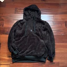 Nwot Black Sherpa Hoodie Warm Black Hooded Jacket For Winter, Black Cozy Sweatshirt With Pockets, Cozy Black Sweatshirt With Pockets, Cozy Black Hoodie With Pockets, Black Cozy Hoodie For Cold Weather, Cozy Black Hoodie For Cold Weather, Black Cozy Fit Hoodie For Winter, Cozy Fit Black Winter Hoodie, Cozy Fit Black Hoodie For Winter