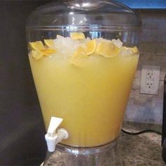 This punch is delicious! Ingredients: 1 Cup Countrytime Lemonade Mix 3 Cups Cold water 1 Can of chilled pineapple juice ( 46 oz) 2 Cans of Sprite Mix all ingredients and add in lemon slices ( if you Luau Punch, Alcoholic Recipes, Pineapple Lemonade, Malibu Rum, Jello Shots, Punch Recipes, Smoothie Drinks, Slushies