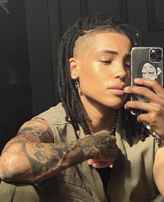 Dreadlock Mullet, Mens Locs Hairstyles, Mullet Locs, Masc Women, Man Bun, Pelo Afro, Aesthetic People