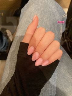 clean nails aesthetic ||pink almond nails||bubble bath nails||short clean almonds Light Pink Clean Nails, Shirt Pink Almond Nails, Simple Sns Nails Almond, Soft Pink Nails Almond Shape, Almond Short Nails Fall, Almond Nails Short Natural, Short Classy Nails Fall, Clean Girl Aesthetic Nails Almond, Basic Nails Aesthetic