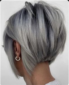 Twist Short, Κούρεμα Bob, Pixie Bob Hairstyles, Pixie Bob Haircut, Stacked Bob Haircut, Edgy Haircuts, Bob Hairstyles For Thick, Silver Hair Color, Natural Wavy Hair