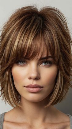 Effortless Short Layered Haircuts for Textured Bob with Layers 🌸 Short Layered Haircuts For Women, Bob With Layers, Short Layered Hair, Short Curly Cuts, Medium Shaggy Hairstyles, Layered Haircuts For Women, Tapered Sides, Trendy Bob Hairstyles, Textured Bob