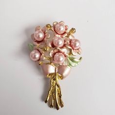 Great Brooch Pink Brooch, Gucci Pink, Pink Retro, Enamel Flower, Vintage Brooch, Vintage Brooches, Costume Jewelry, Flowers Bouquet, Brooch Pin