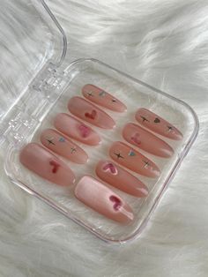 Hi there! Welcome to my shop! All of my nails are handmade, and if you have a specific nail shape in mind, feel free to let me know--I'll do my best to create it for you! 🌸 What's included:  ❤ A set of 10 nails  ❤ Wooden cuticle stick  ❤ Nail tabs & glue  ❤ Alcohol wipes  ❤ Nail file Nail Y2k, Y2k Nail, Alcohol Wipes, Y2k Nails, Love Cat, 3d Nail, 3d Nails, Pink Love, Make Design