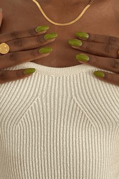 20 Outrageously Cute Fall Nail Colors for Dark Skin Beauties Dark Skin Nail Polish, Fall Nail Colors, Minimalist Nails, Dope Nails, Perfect Nails, Green Nails, Nail Manicure