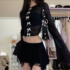 Concert Outfit Black, Goth Outfit, Pink Coquette, Cute Pink, Concert Outfit, A Black, Concert, Skirt, Pink