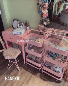 Nail Tech Cart Organization, Nail Cart Organizer, Nail Tech Room Ideas Luxury, Nail Tech Shed, Nail Corner At Home, Small Nail Room Ideas, Nail Desk Setup, Nail Shed, Nail Studio Ideas Small Spaces