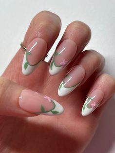 Mother’s Day Nail Inspiration, Spring Nail Art Designs Flowers, Cute French Tip Nail Ideas, Flower Butterfly Nails, French Tips Nails With Design, May Nail Art, Floral French Tip Nails, Flower French Tip Nails, Spring French Tip Nails